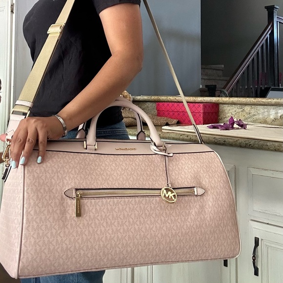 New Michael Kors Jet Set Travel Extra-Large Signature Logo Duffel Bag - Picture 6 of 11